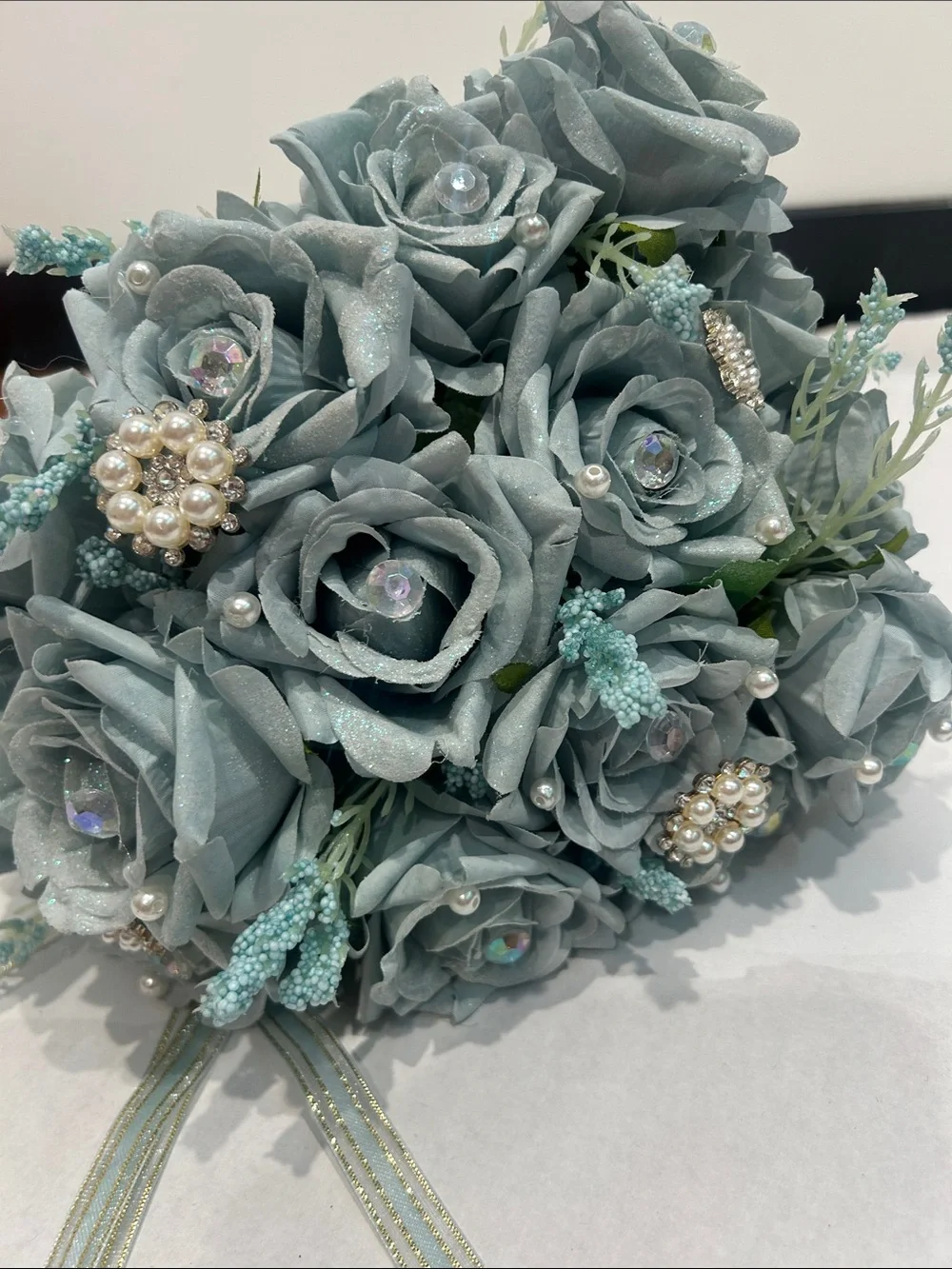 Handheld 15 Blue Rose Bouquet with Ribbon and Rhinestone Accent bridal nwot